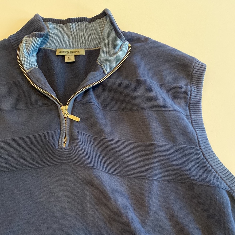 Johnston and Murphy 1/4 zip Vest size XL Medium Blue